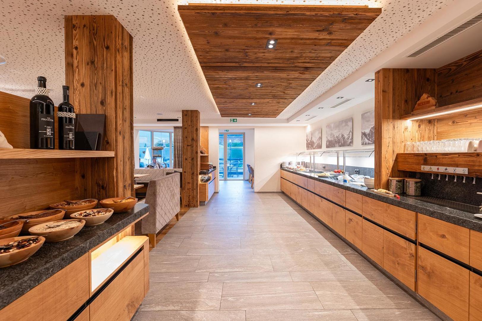 Hotel Edelweiss เคาเนอร์ทาล ภายนอก รูปภาพ