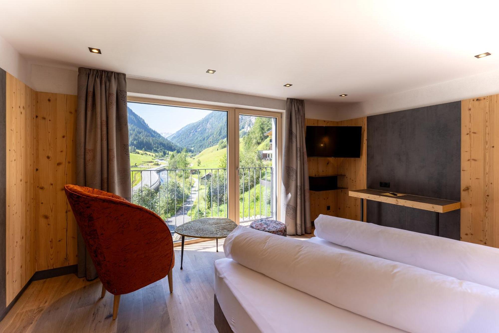 Hotel Edelweiss เคาเนอร์ทาล ภายนอก รูปภาพ