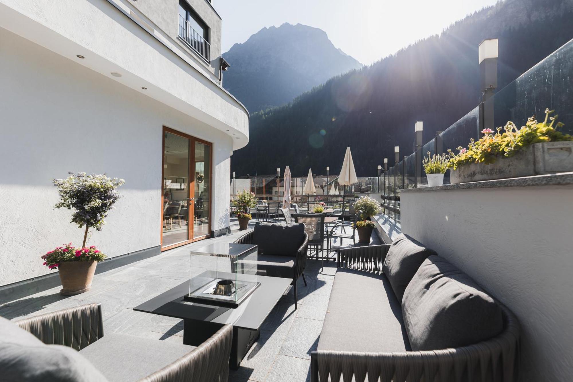 Hotel Edelweiss เคาเนอร์ทาล ภายนอก รูปภาพ