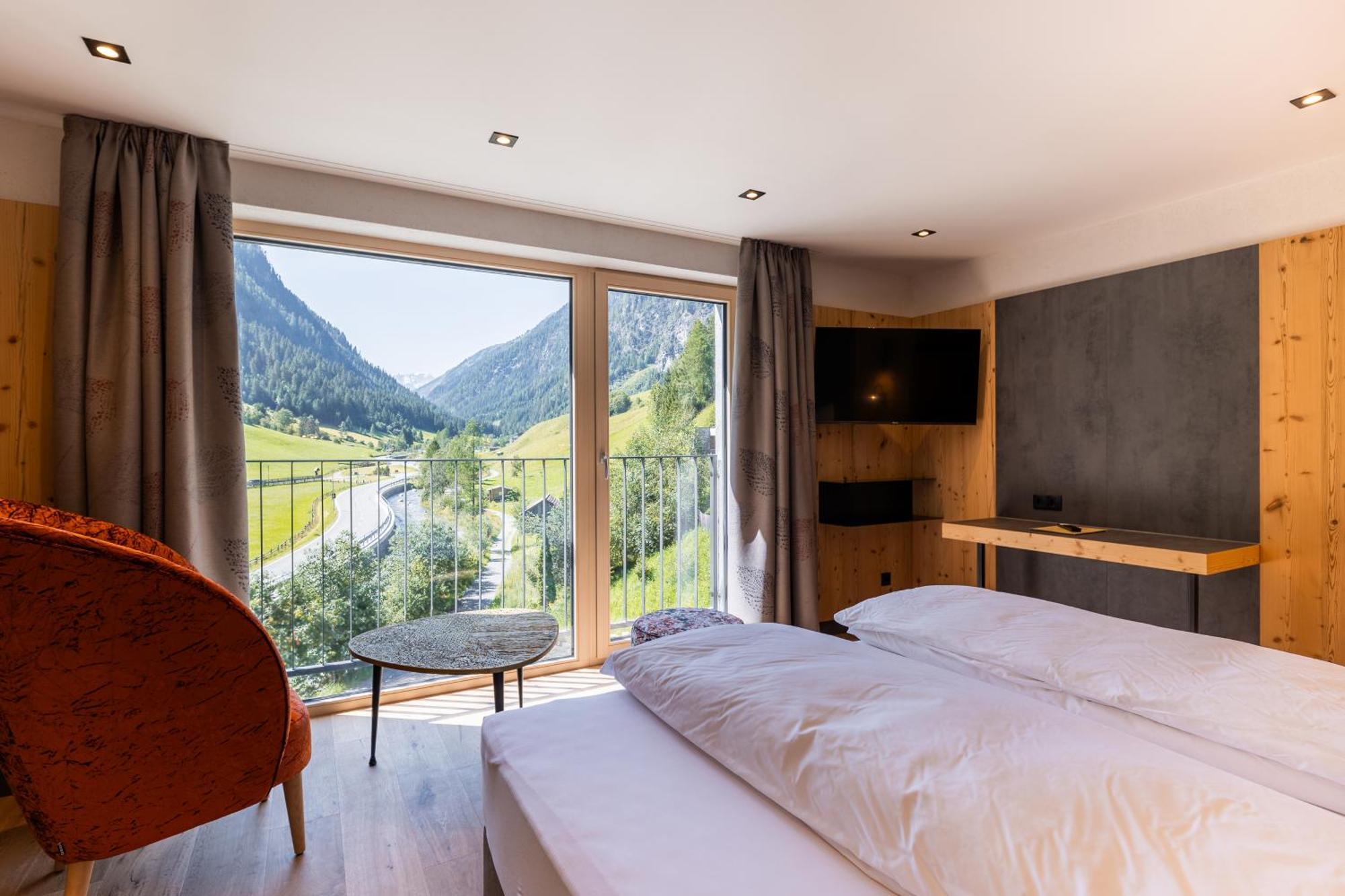 Hotel Edelweiss เคาเนอร์ทาล ภายนอก รูปภาพ