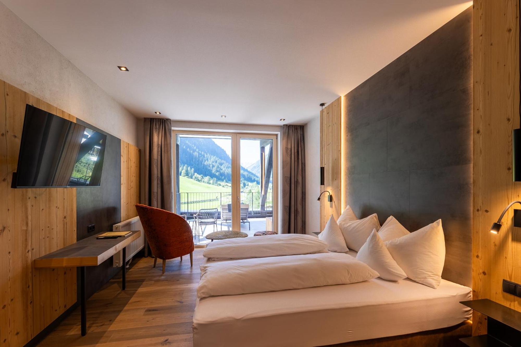 Hotel Edelweiss เคาเนอร์ทาล ภายนอก รูปภาพ