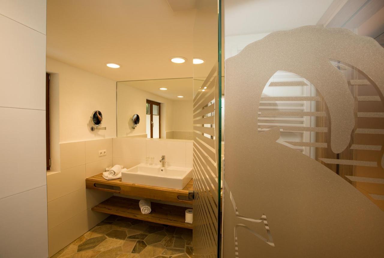 Hotel Edelweiss เคาเนอร์ทาล ภายนอก รูปภาพ